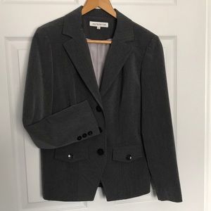 3/$40 Laura Grey Pinstripe Blazer; 3 buttons, 2 pockets; Size 2 Petite; Vintage